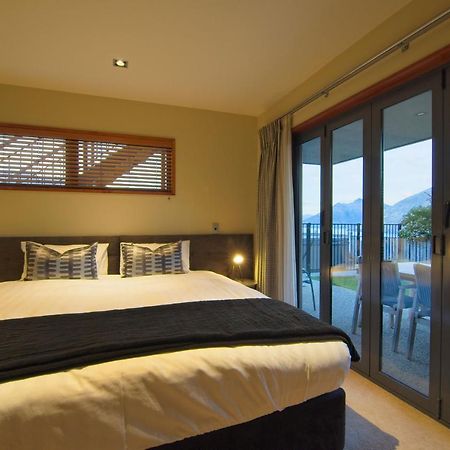 London Lane Villa ควีนส์ทาวน์ ภายนอก รูปภาพ