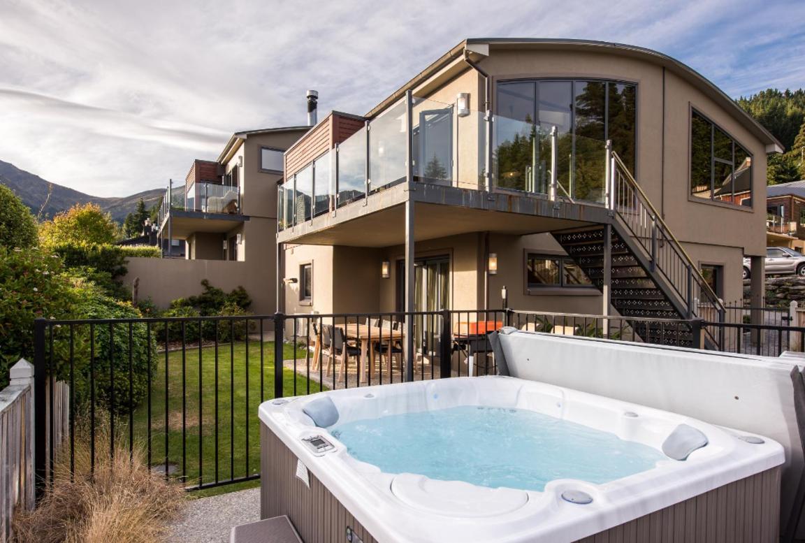 London Lane Villa ควีนส์ทาวน์ ภายนอก รูปภาพ