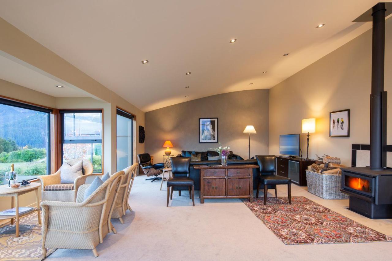 London Lane Villa ควีนส์ทาวน์ ภายนอก รูปภาพ