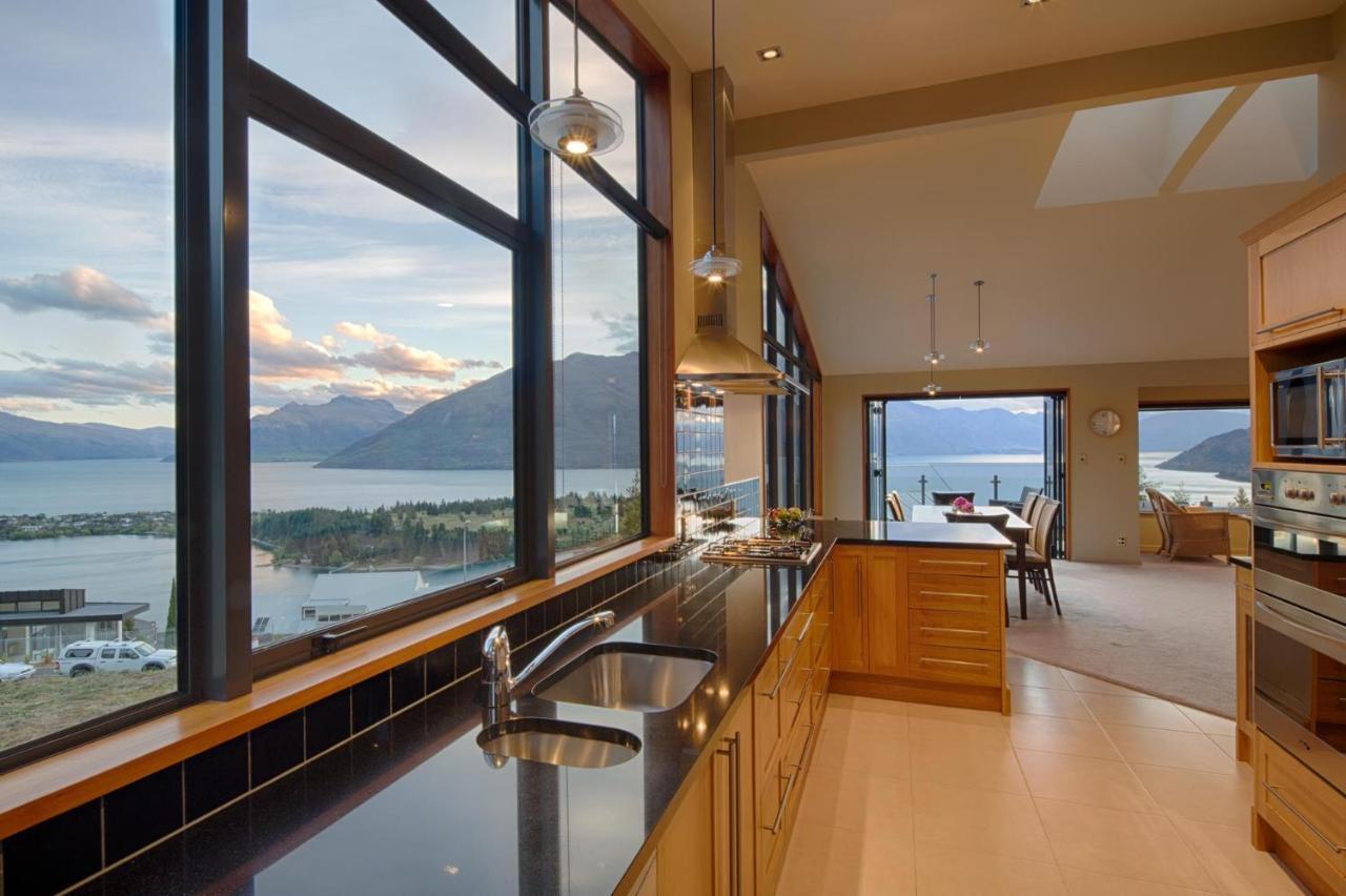 London Lane Villa ควีนส์ทาวน์ ภายนอก รูปภาพ