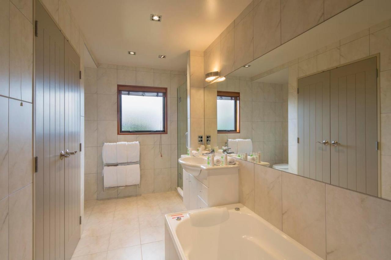 London Lane Villa ควีนส์ทาวน์ ภายนอก รูปภาพ