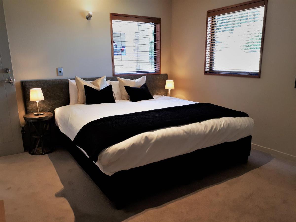 London Lane Villa ควีนส์ทาวน์ ภายนอก รูปภาพ